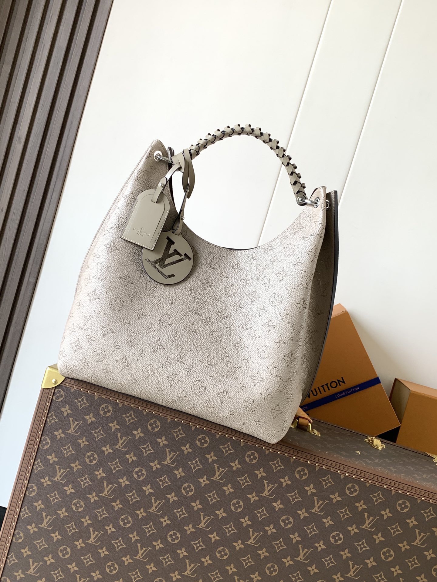 Louis Vuitton LV Classic Handbag Premium Canvas Model M26285 Padlock Detail Travel Ready Luxury Handbag